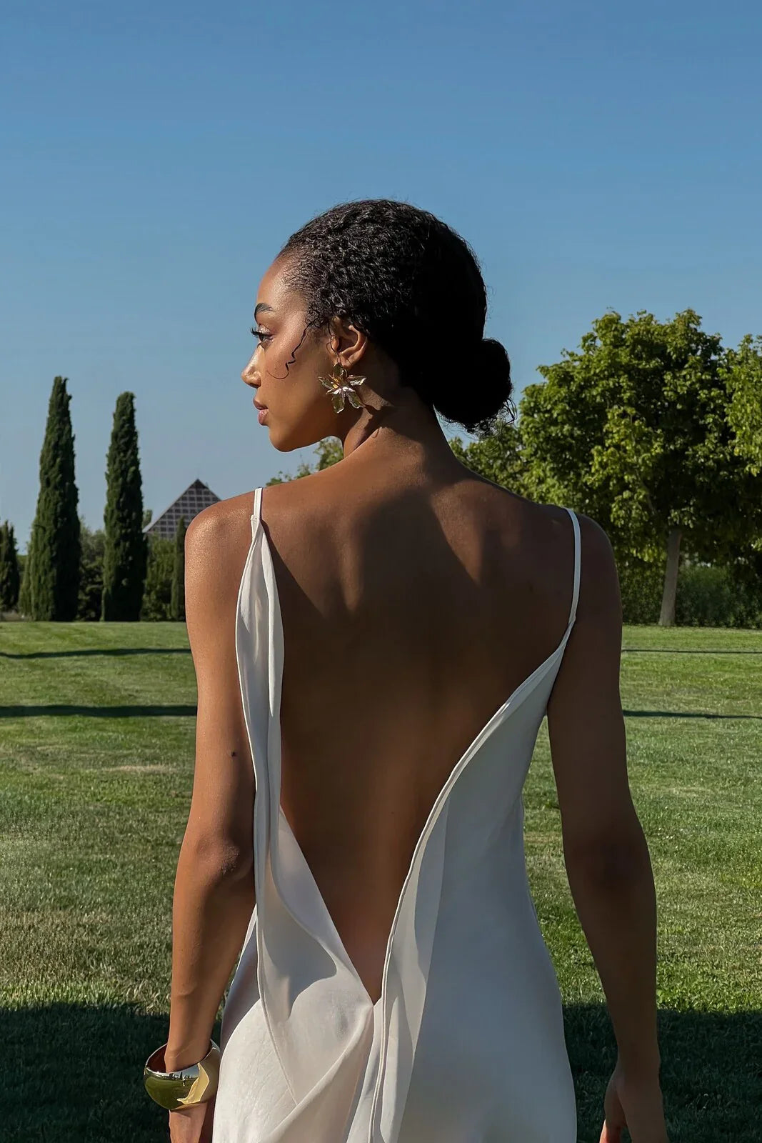 Detalle del vestido Aumare Lerici en blanco
