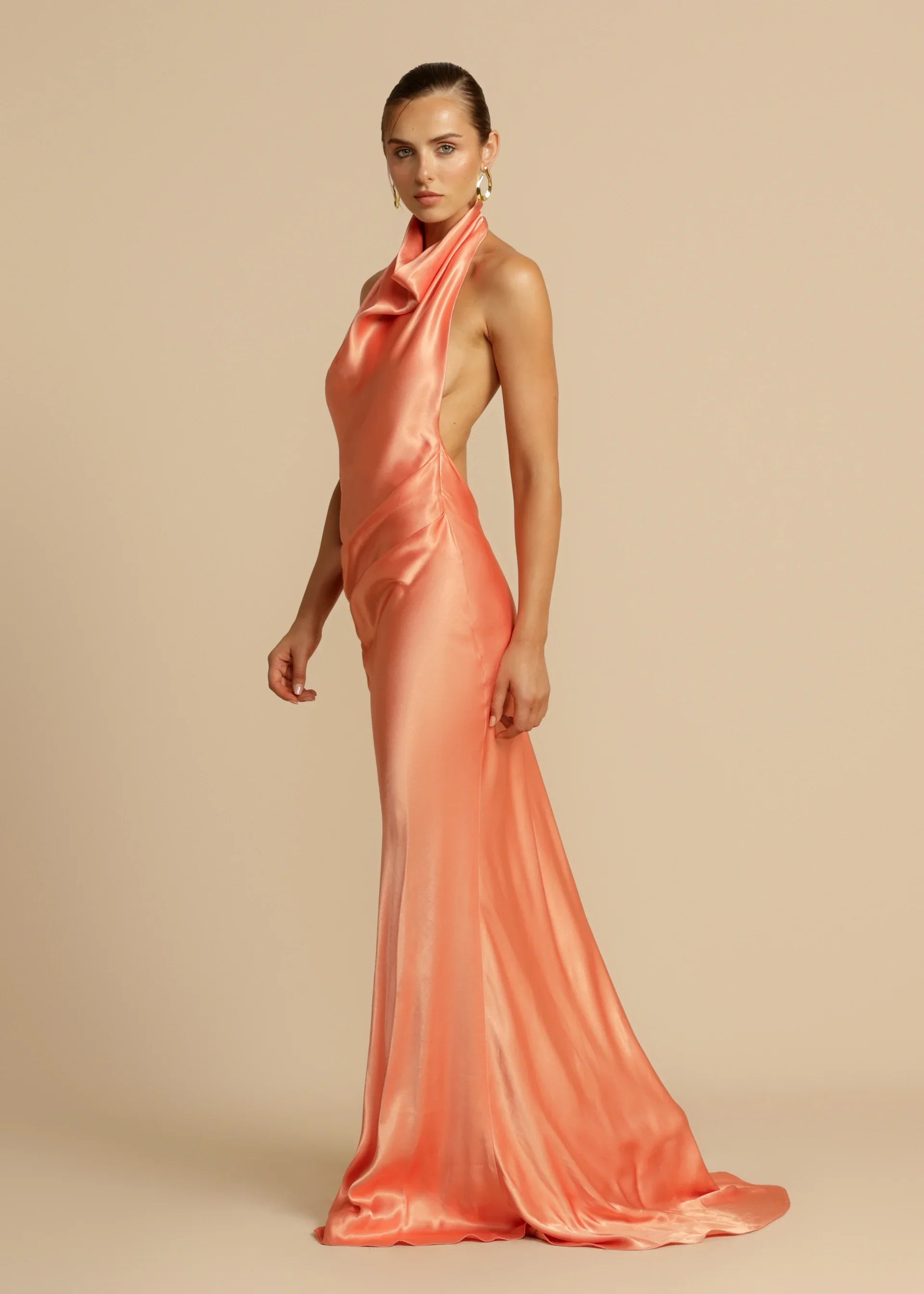 Vestido Aumare Vernazza salmón espalda descubierta