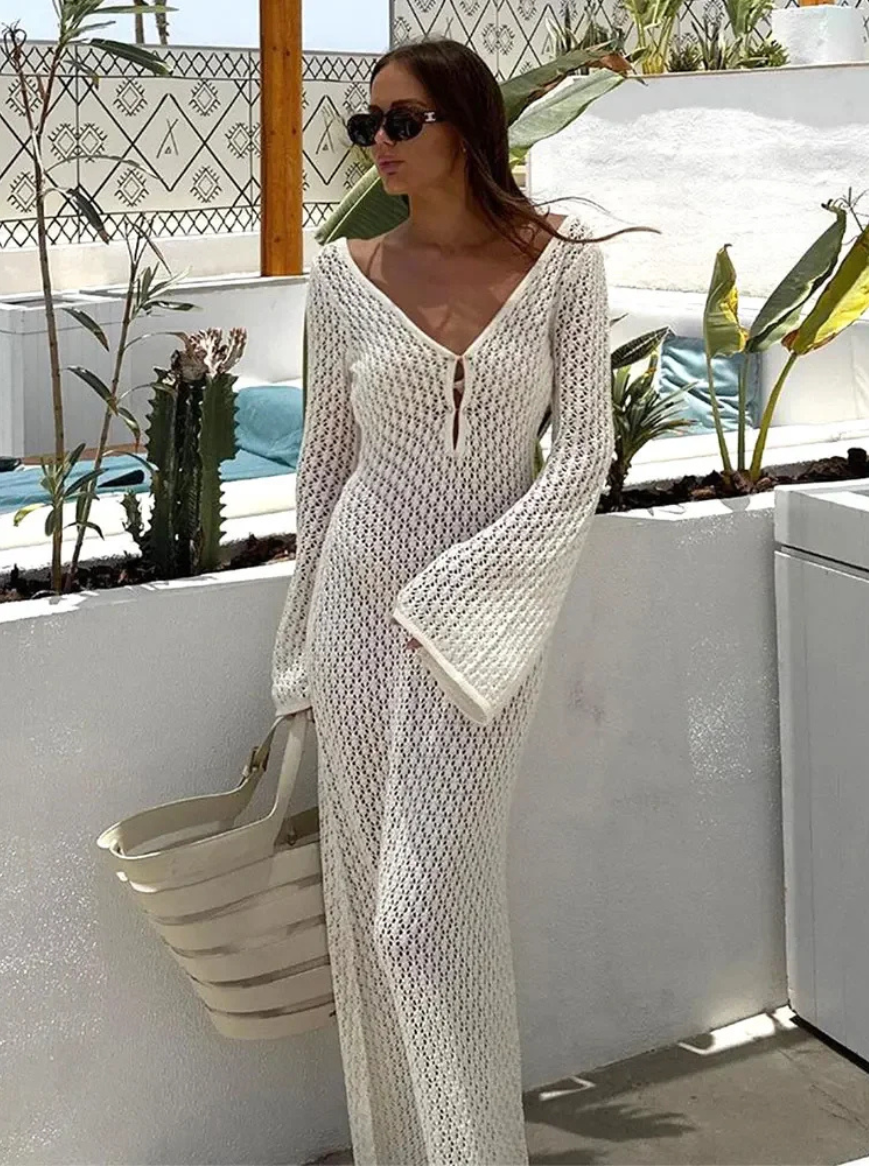 Detalle del tejido calado a crochet de la salida de playa Aumare Banderas