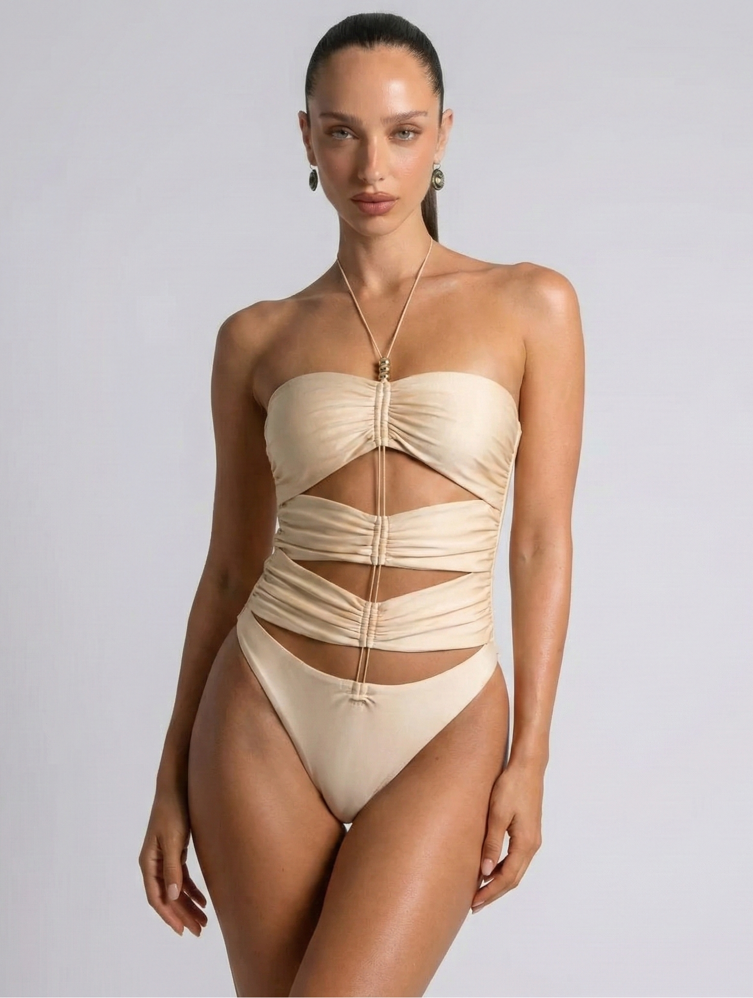 Traje de baño completo Aumare Sienna champán escote bandeau cut-out — vista frontal