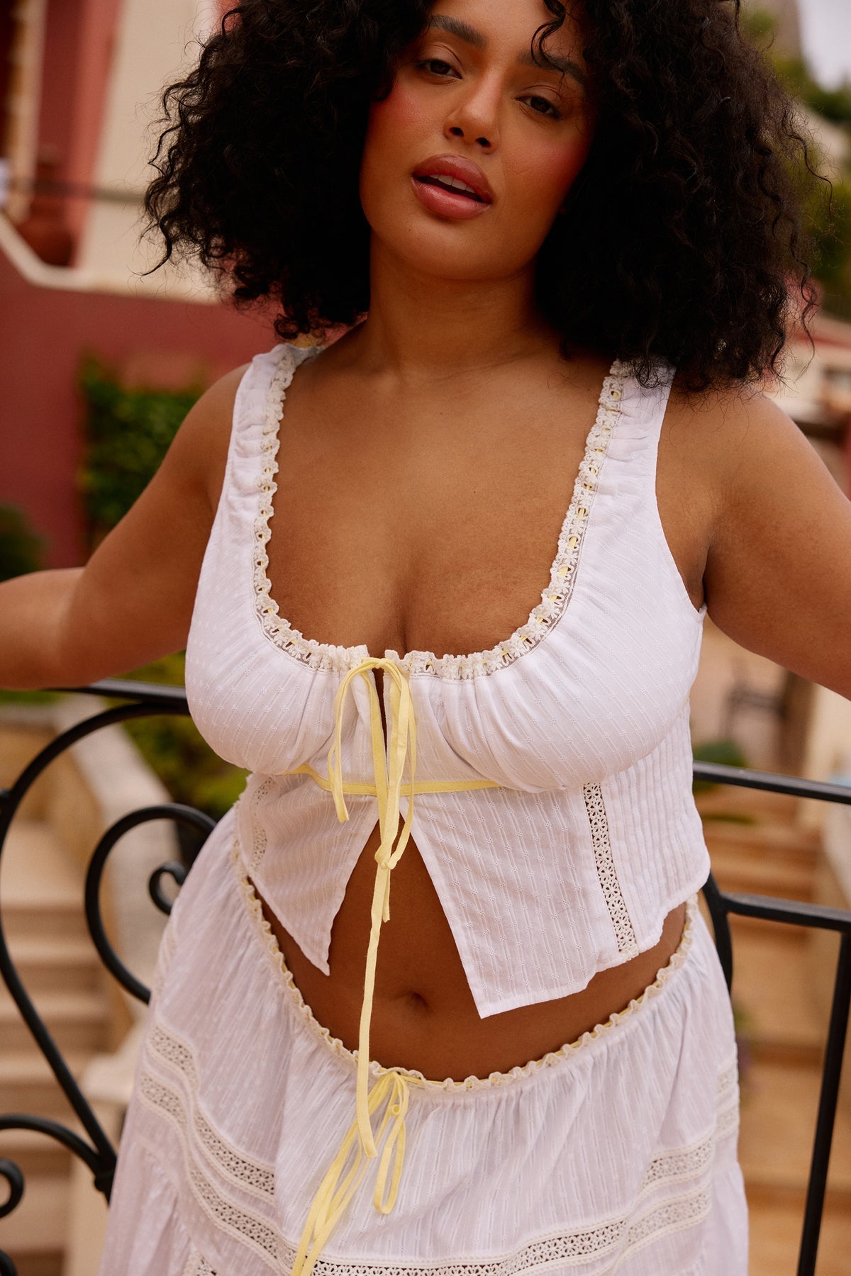 Conjunto Aumare Tulum — top de algodón blanco