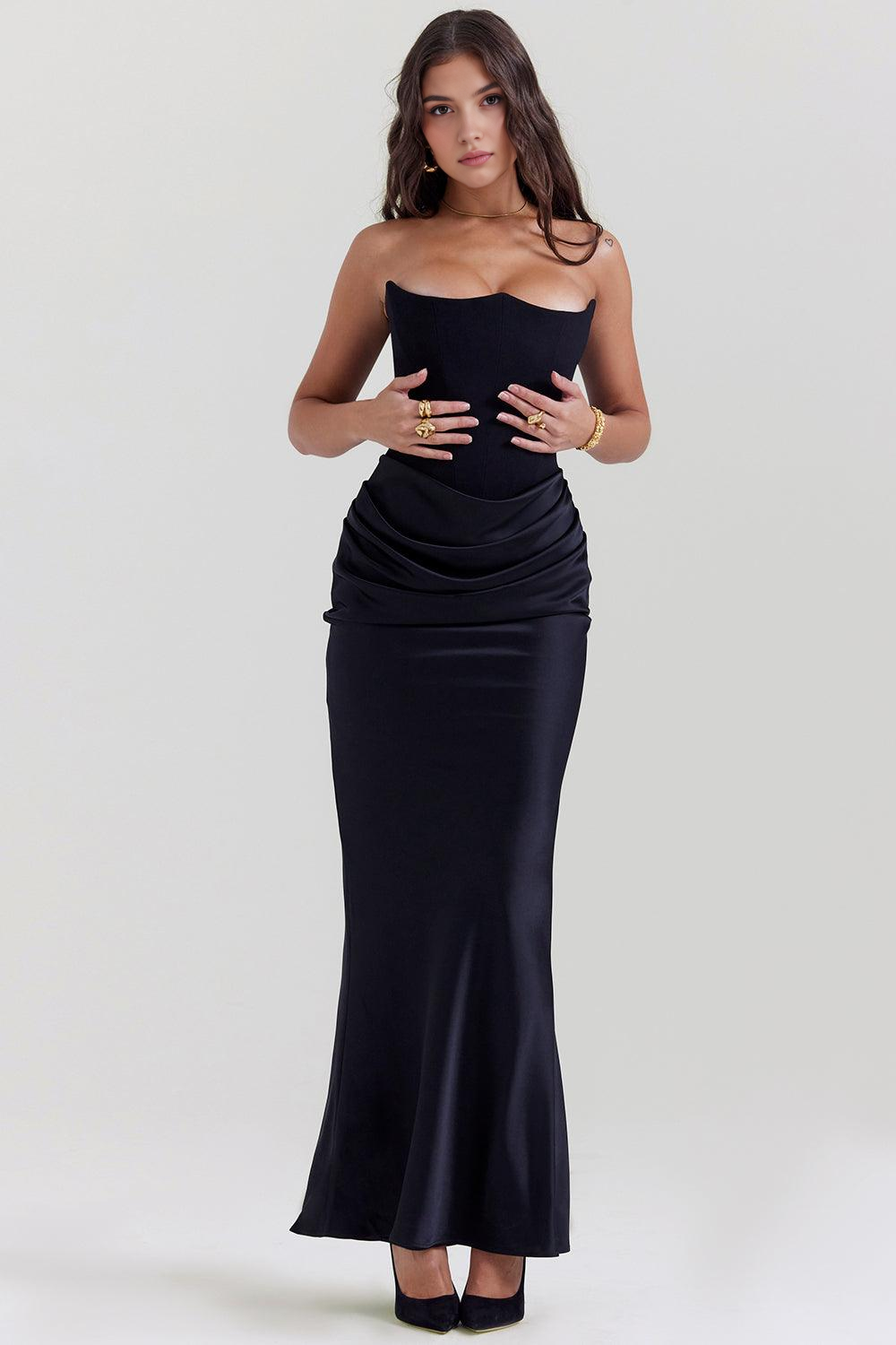 Vestido Marbella negro detalle de caída fluida AUMARE