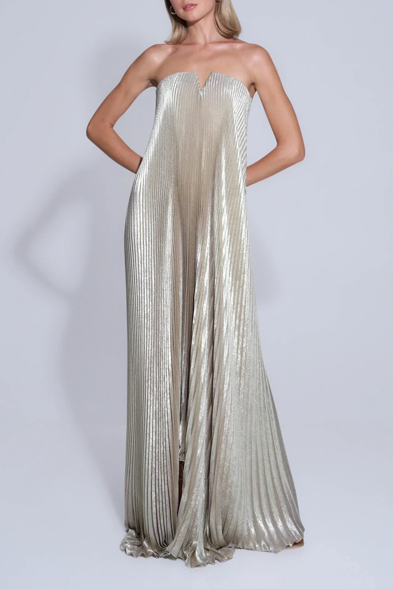 Vestido largo fluido dorado Aumare Bonifacio