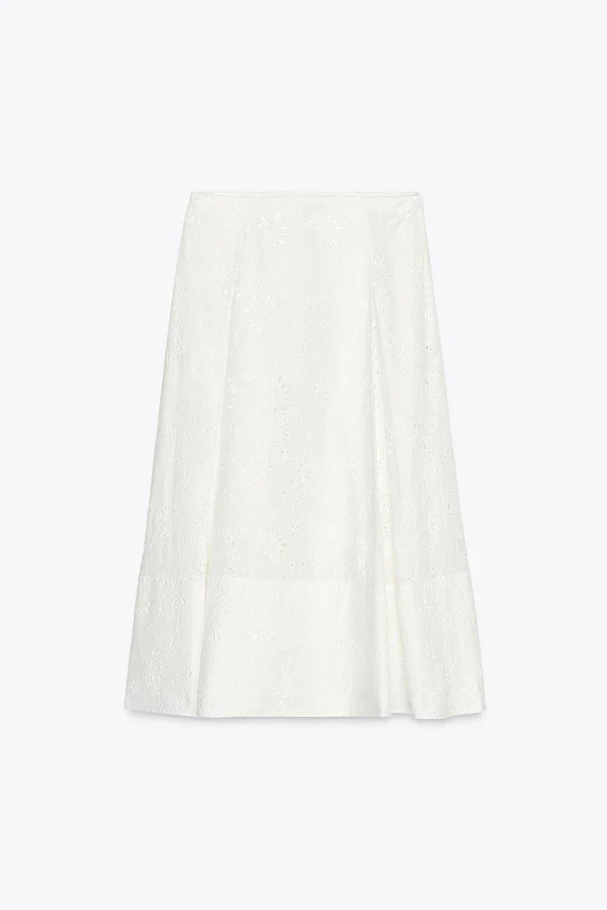 Vuelo de la falda blanca del Conjunto Aumare Xcalak