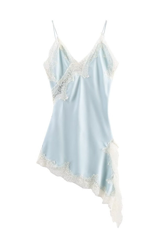 Vestido Aumare Sardegna en azul claro satinado con encaje