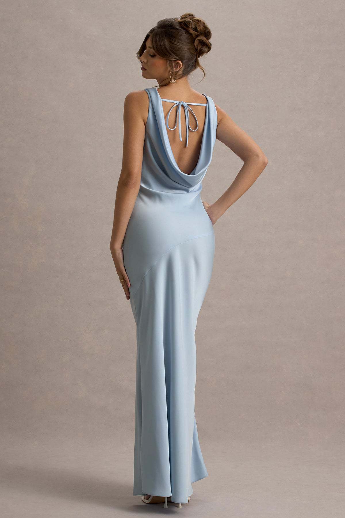 Vestido Aumare Bodrum escote drapeado de satén
