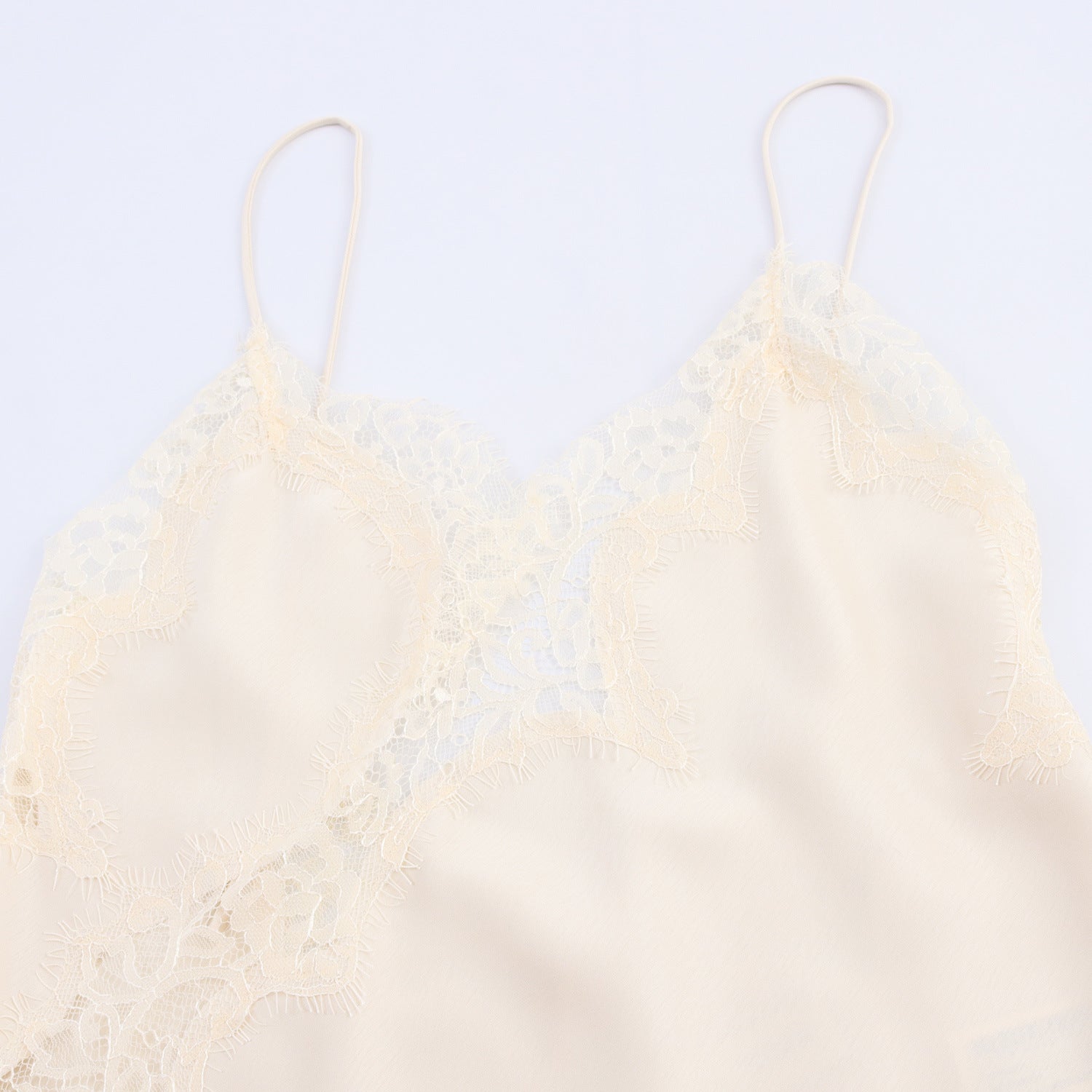 Vestido Aumare Sardegna blanco hueso detalle de encaje