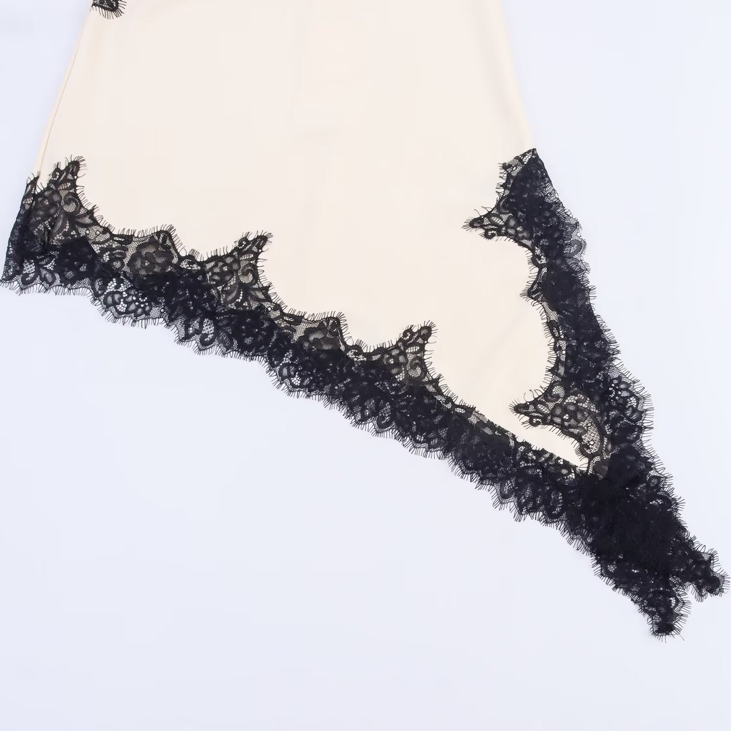 Vestido Aumare Sardegna corte midi en satén