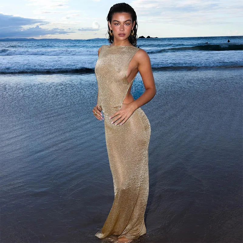 Vestido largo fluido Naxos AUMARE en dorado