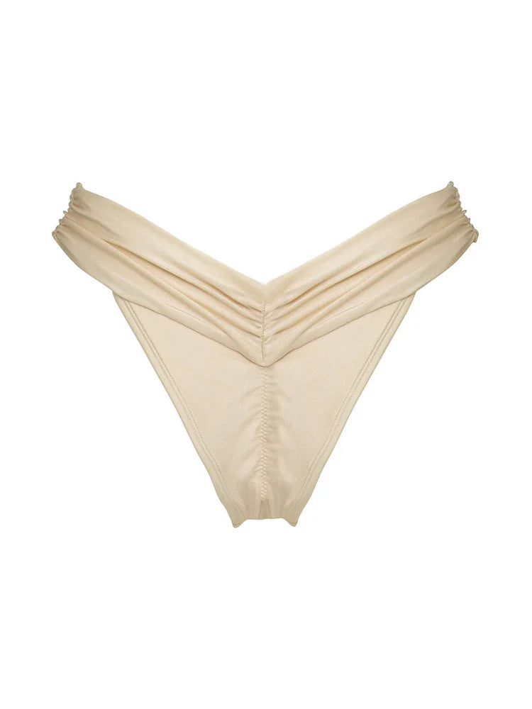 Bikini Médano color crudo detalle de tejido