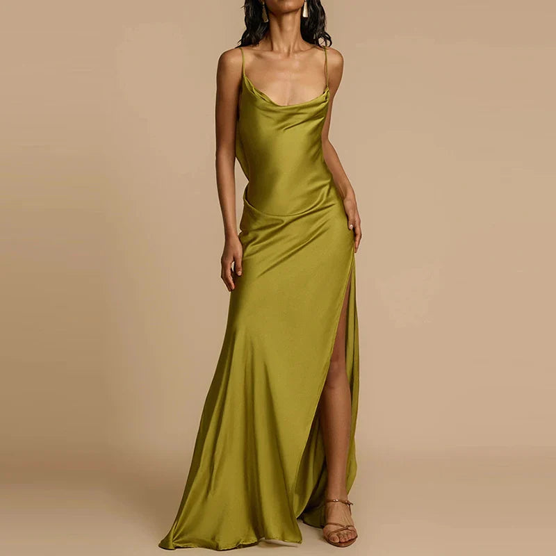 Vestido Aumare Sanremo satén verde — detalle de caída