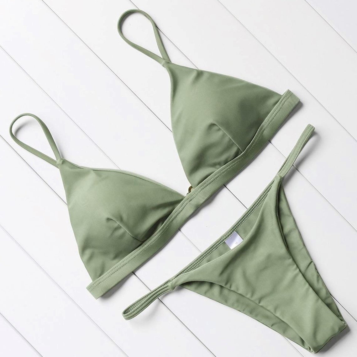 Bikini Aumare Soliman color verde