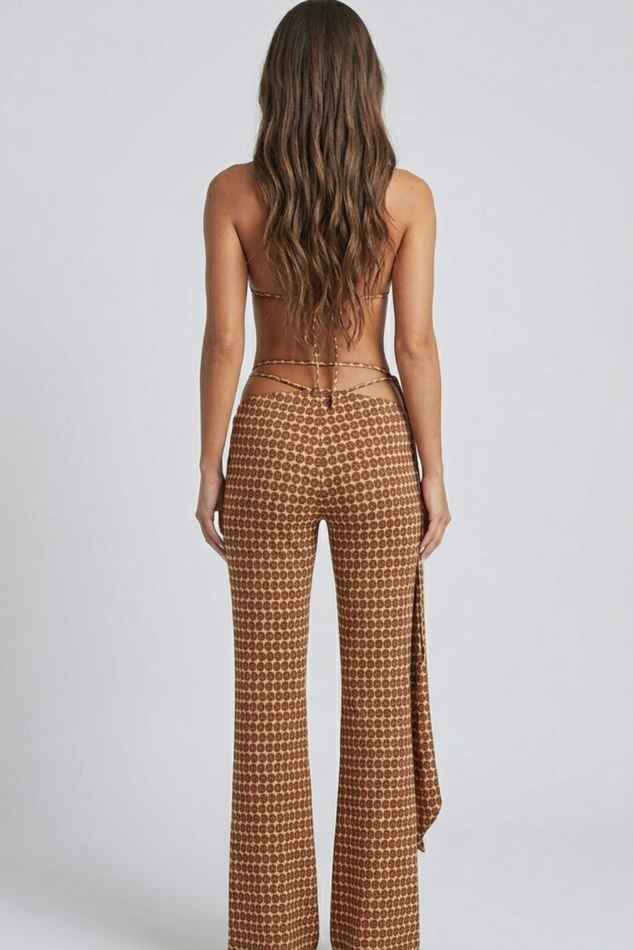 Conjunto Aumare Celestún — pantalón acampanado, vista posterior