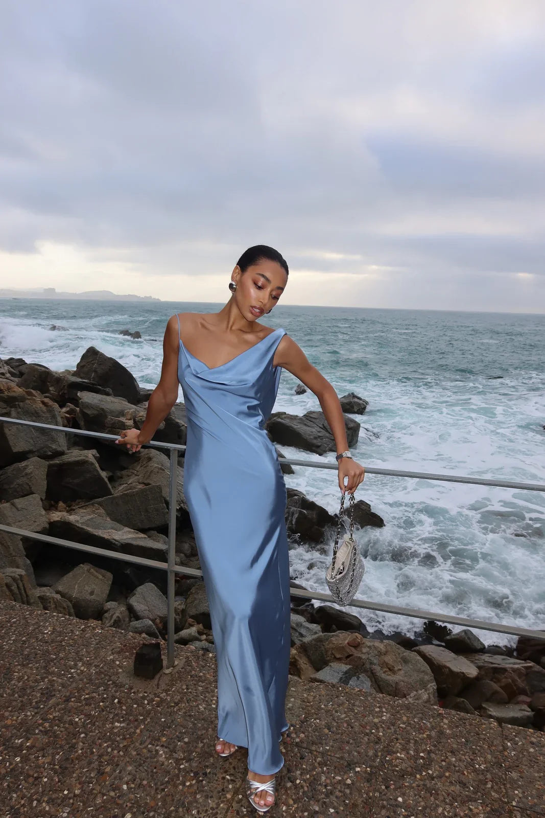 Vestido largo Aumare Panarea azul elegante para resort