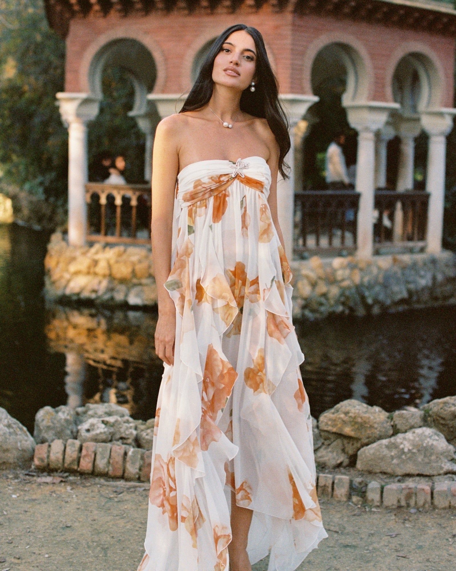 Vestido largo Aumare Beaulieu de gasa con vuelo