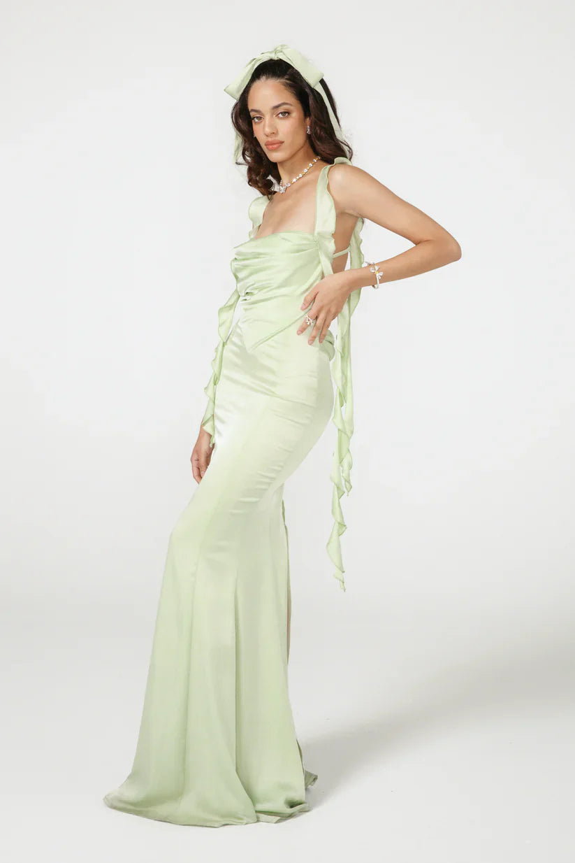 Vestido Aumare Procida verde con escote drapeado vista frontal