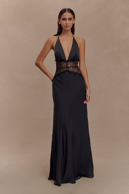 Vestido Aumare Comporta en negro — largo fluido con encaje, vista frontal