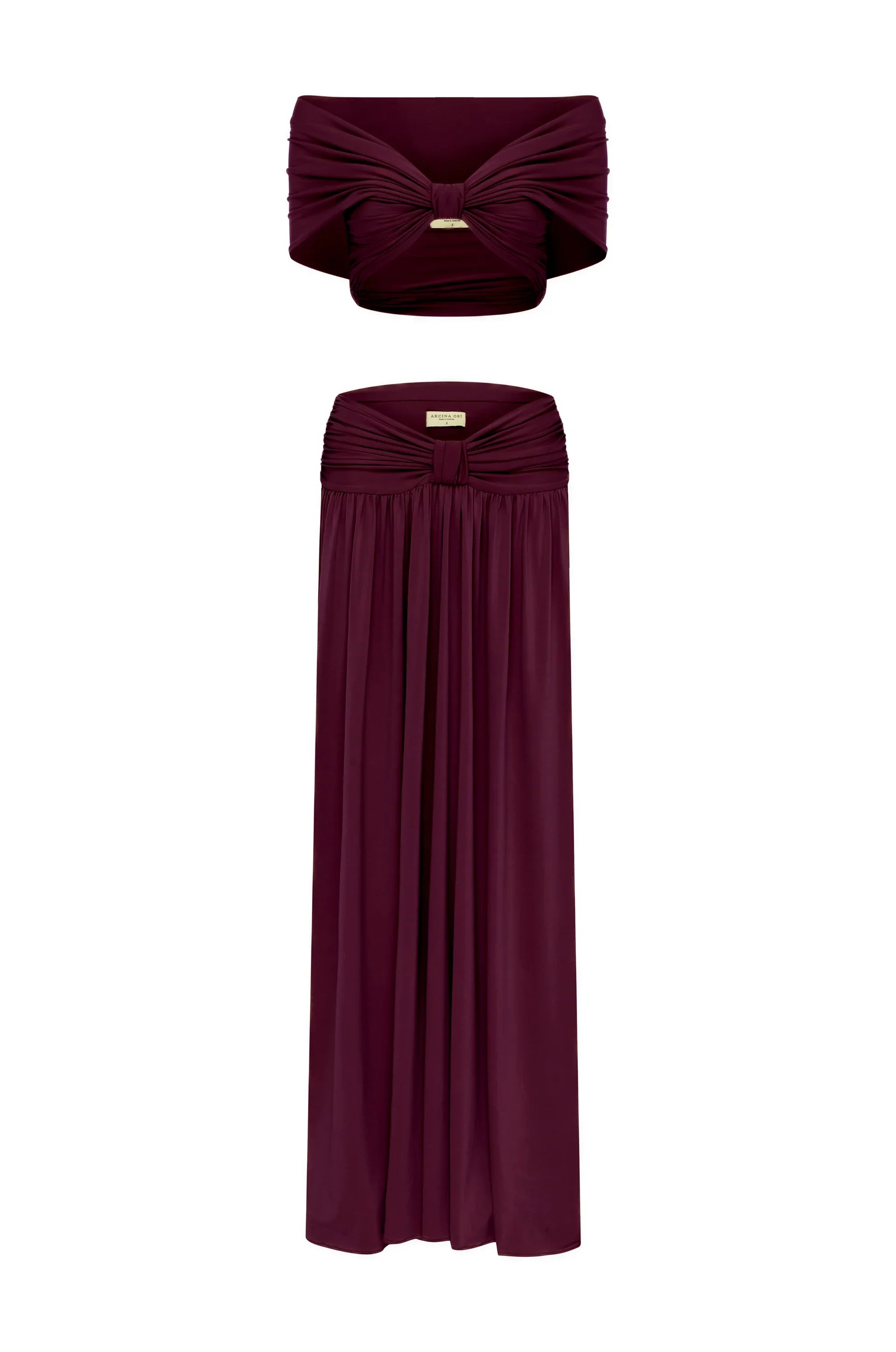 Conjunto Aumare Xcacel vino — top cropped y falda larga
