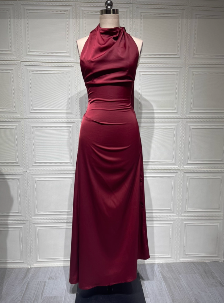 Vestido Aumare Hvar rojo vino detalle de confección resort wear