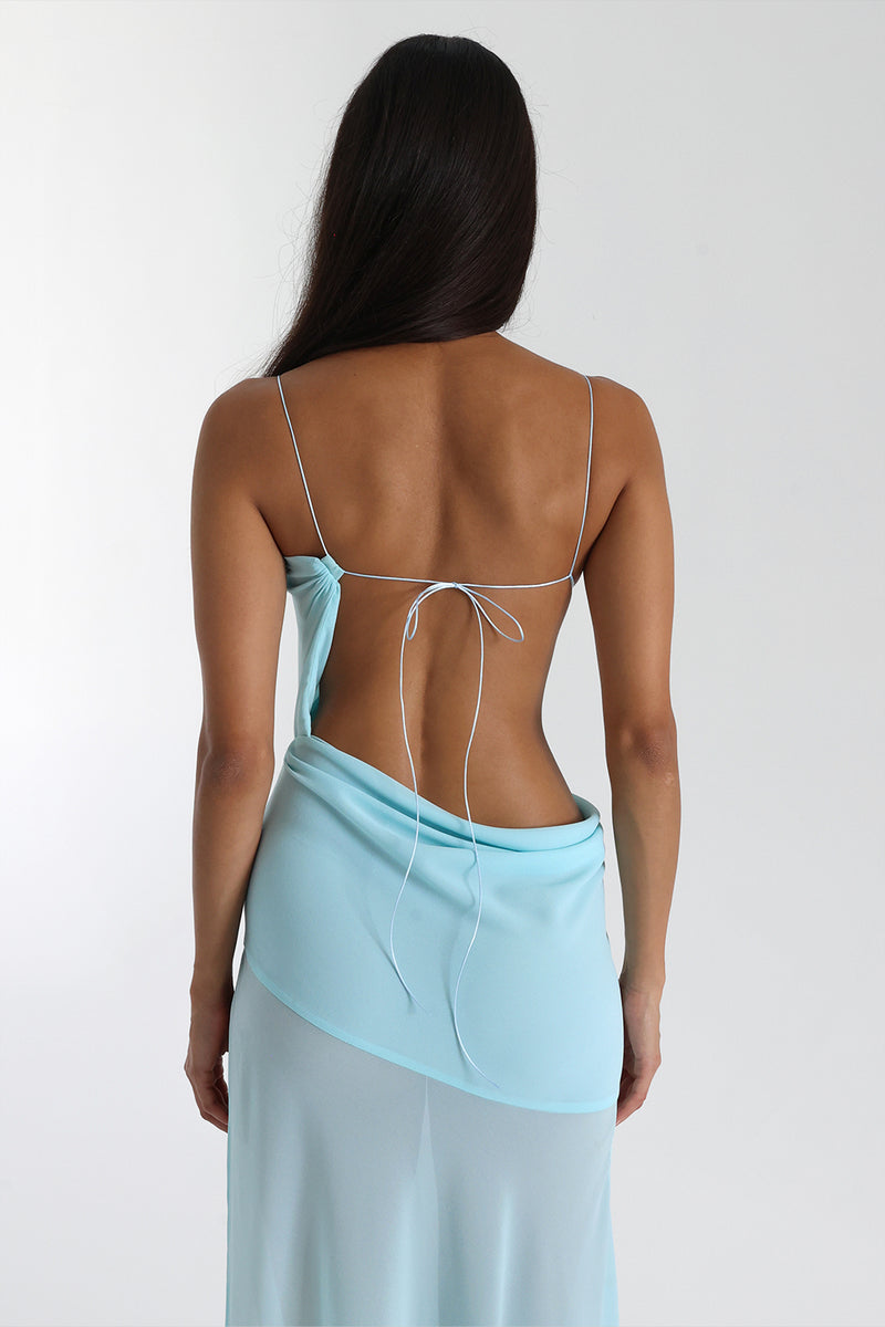 Vestido Aumare Cefalù azul cielo — detalle de espalda