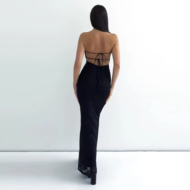 Vestido Aumare Zante largo negro con lirios rojos