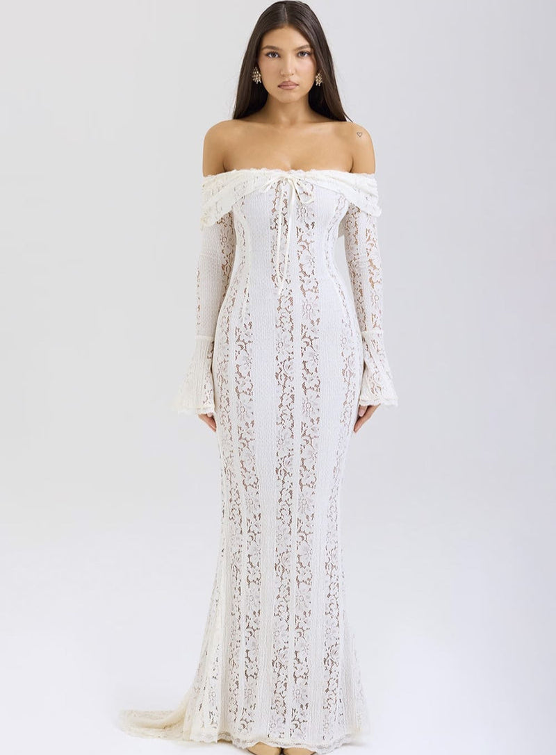 Vestido largo de encaje blanco con hombros descubiertos AUMARE