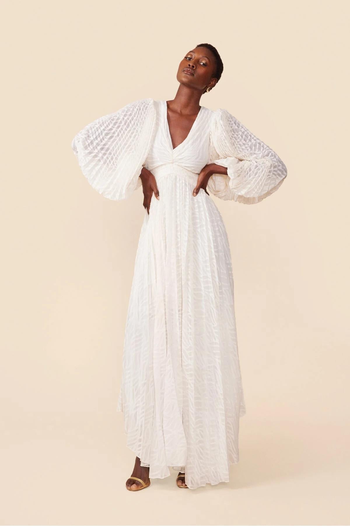 Vestido largo Aumare Cap d'Antibes blanco con mangas abullonadas