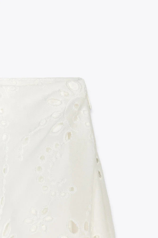 Conjunto de playa Aumare Xcalak en bordado calado blanco