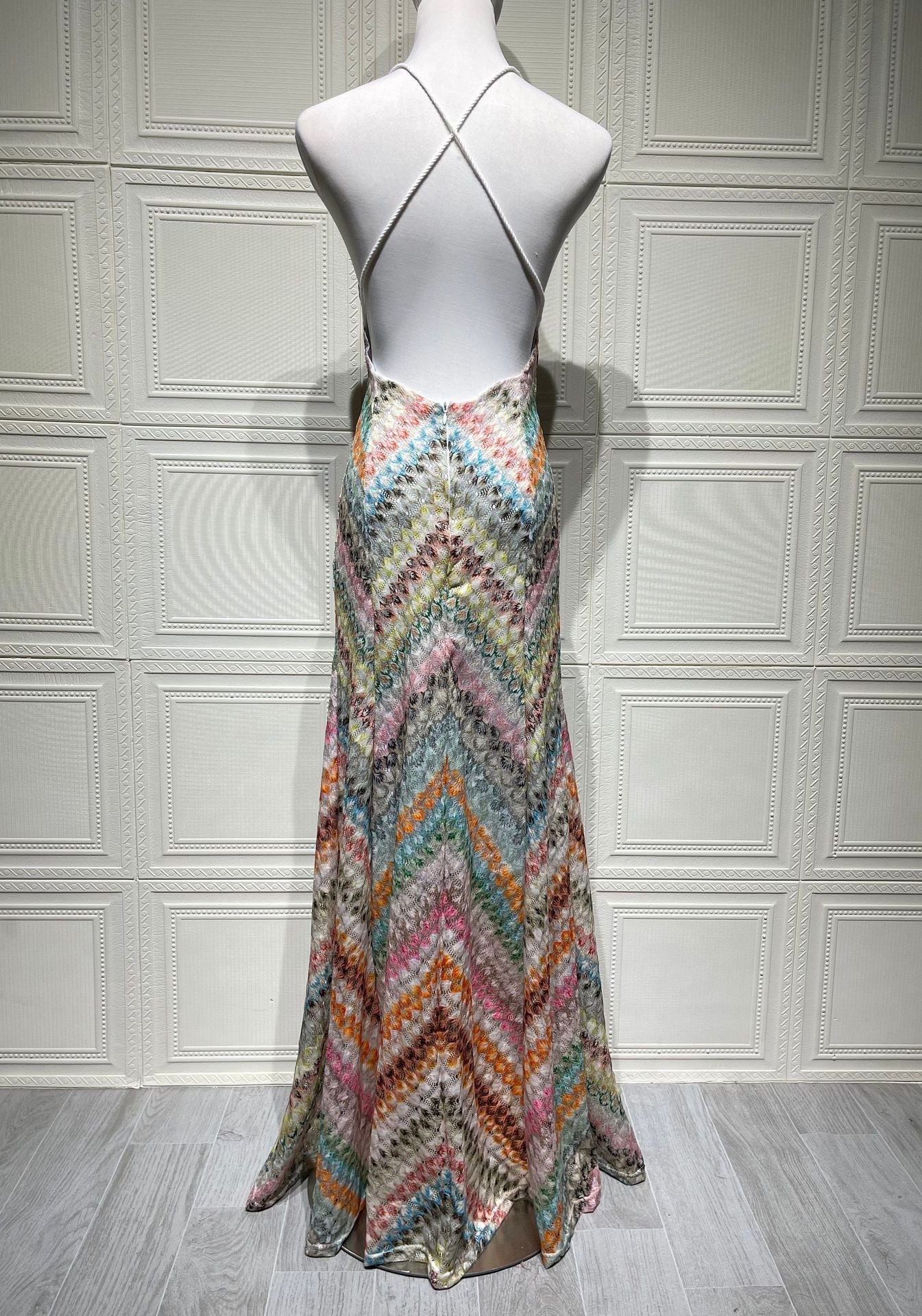 Vestido Aumare Anacapri verde, caída del vestido junto al mar