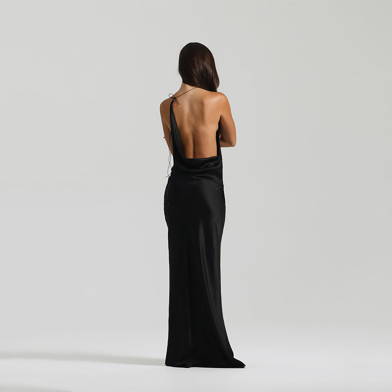 Vestido Aumare Mallorca negro, silueta elegante de resort