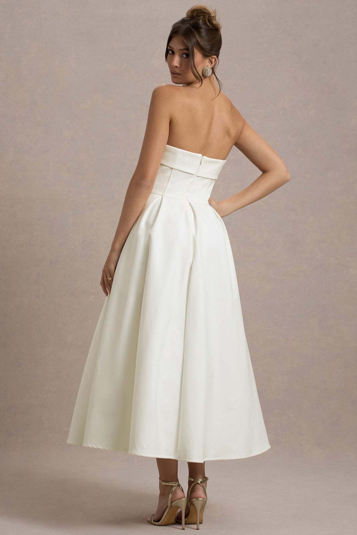 Vestido Aumare Sorrento de cintura entallada y falda amplia