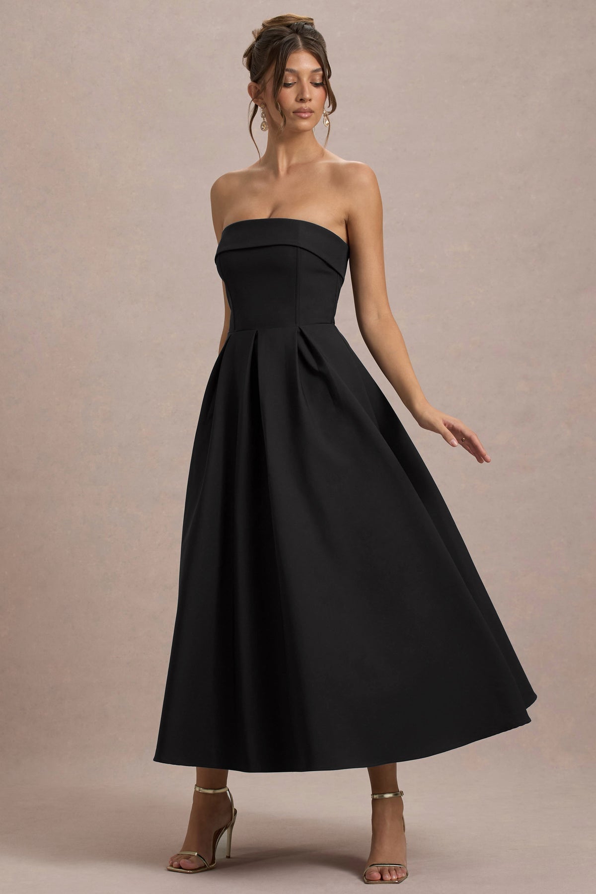Vestido Aumare Sorrento negro detalle de cintura