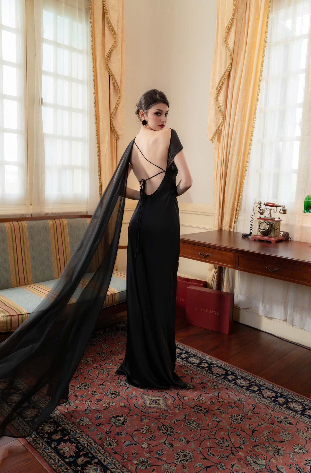 Vestido Aumare Estoril perfil elegante
