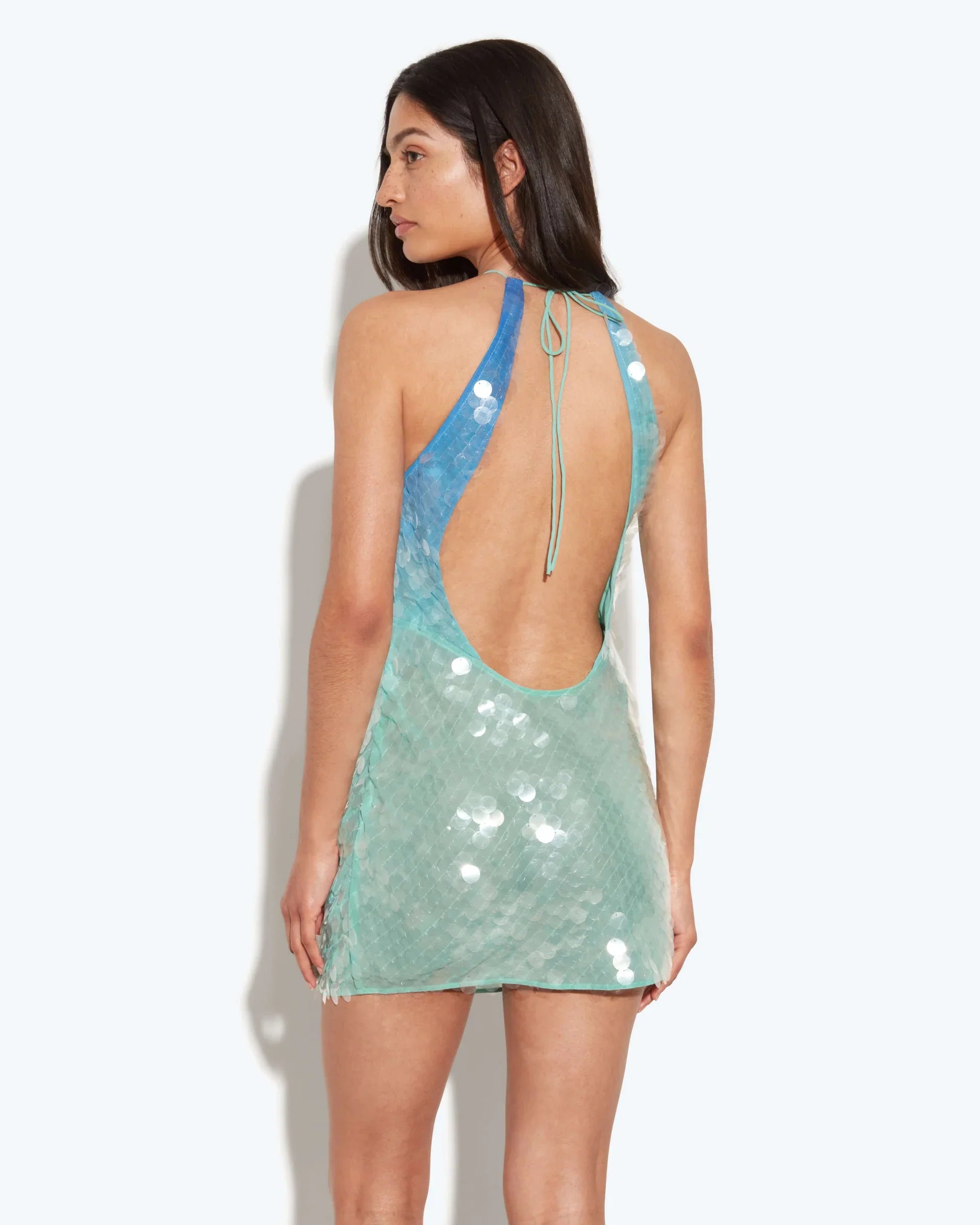 Vestido Aumare Vulcano espalda descubierta de lentejuelas verde agua
