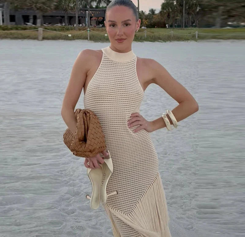 Vestido Aumare Cassis tejido artesanal — detalle de flecos cascada