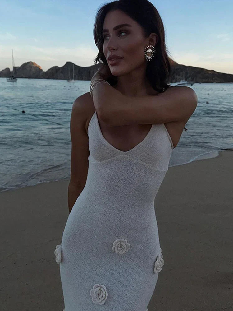 Vestido Aumare Hydra crochet blanco — detalle de apliques