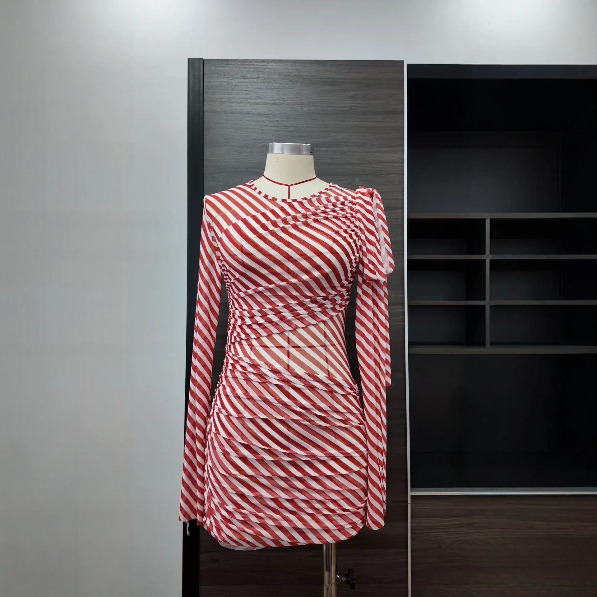 Vestido Amalfi corto manga acampanada rayas rojo blanco Aumare