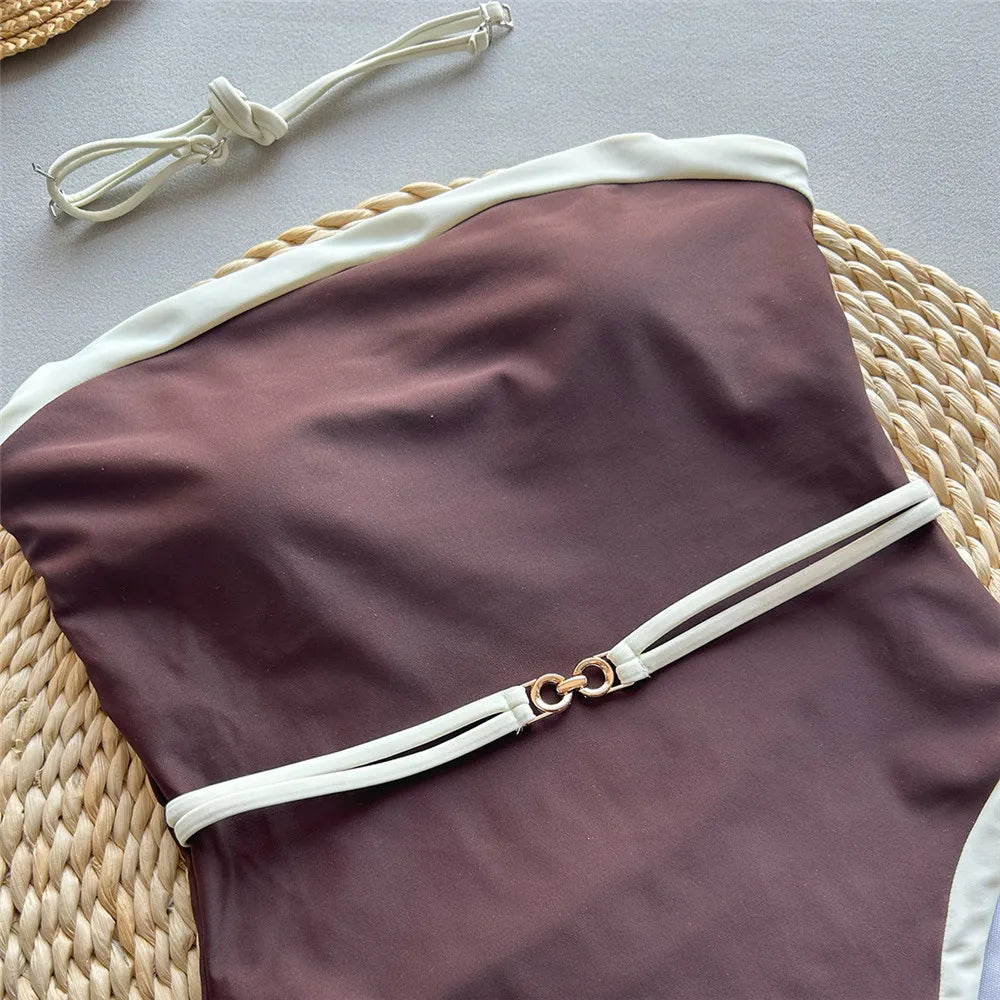 Body Aumare Gigi resort wear — detalle de la hebilla