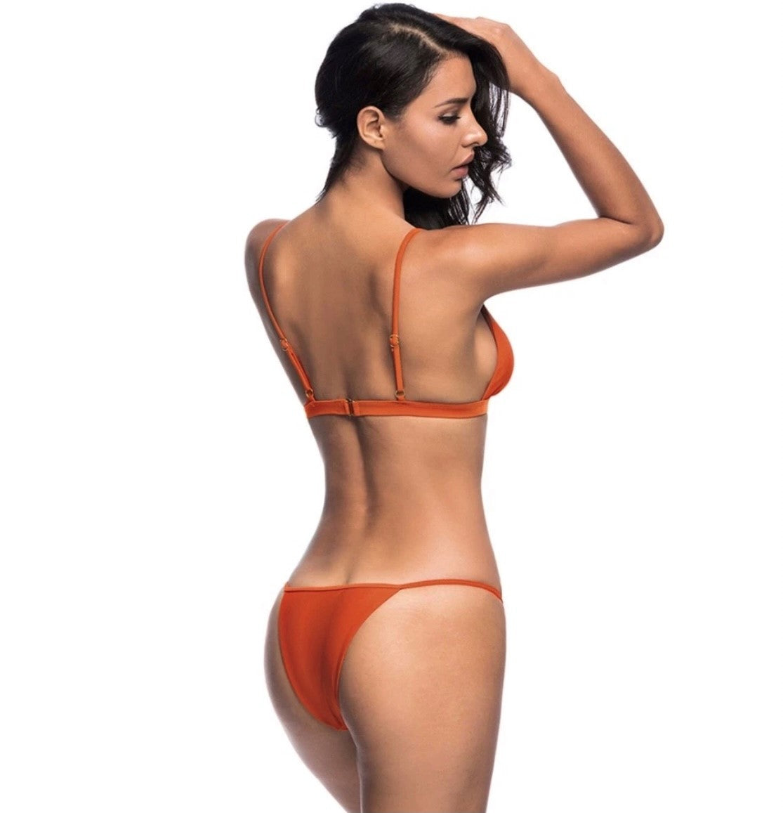 Bikini Aumare Soliman corte brasileño
