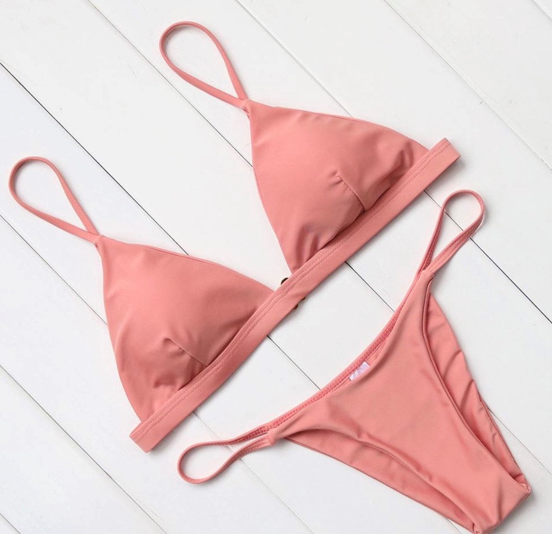 Bikini Aumare Soliman color rosa