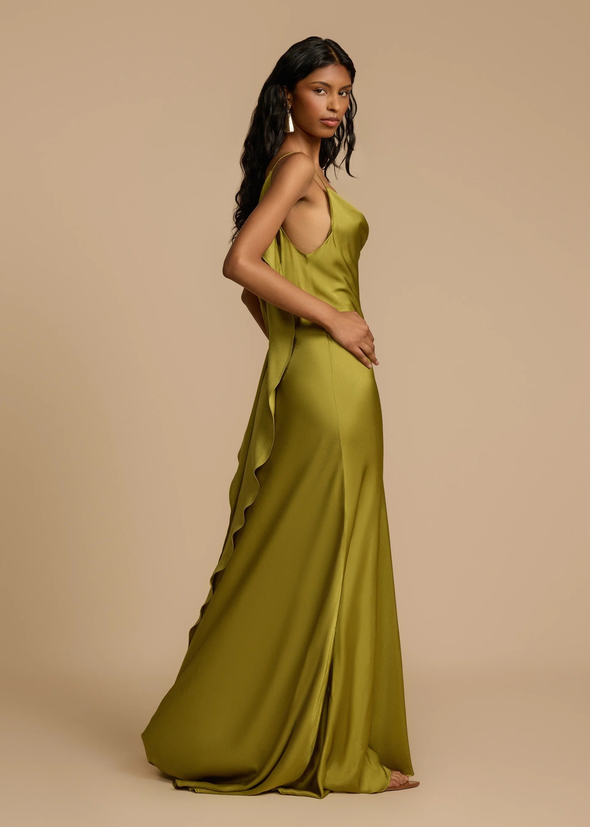 Vestido Aumare Sanremo — tirantes finos y espalda